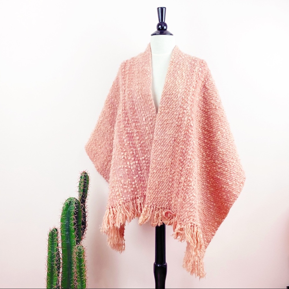 VTG 50s Handmade Boucle Fringe Wool Granny Shawl - Picture 3 of 14
